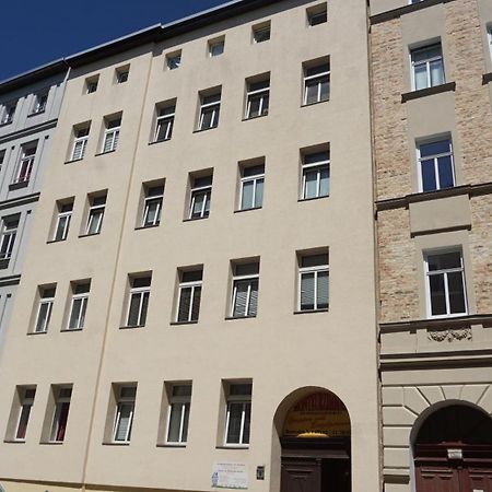 Hostel Im Medizinerviertel Хале Екстериор снимка
