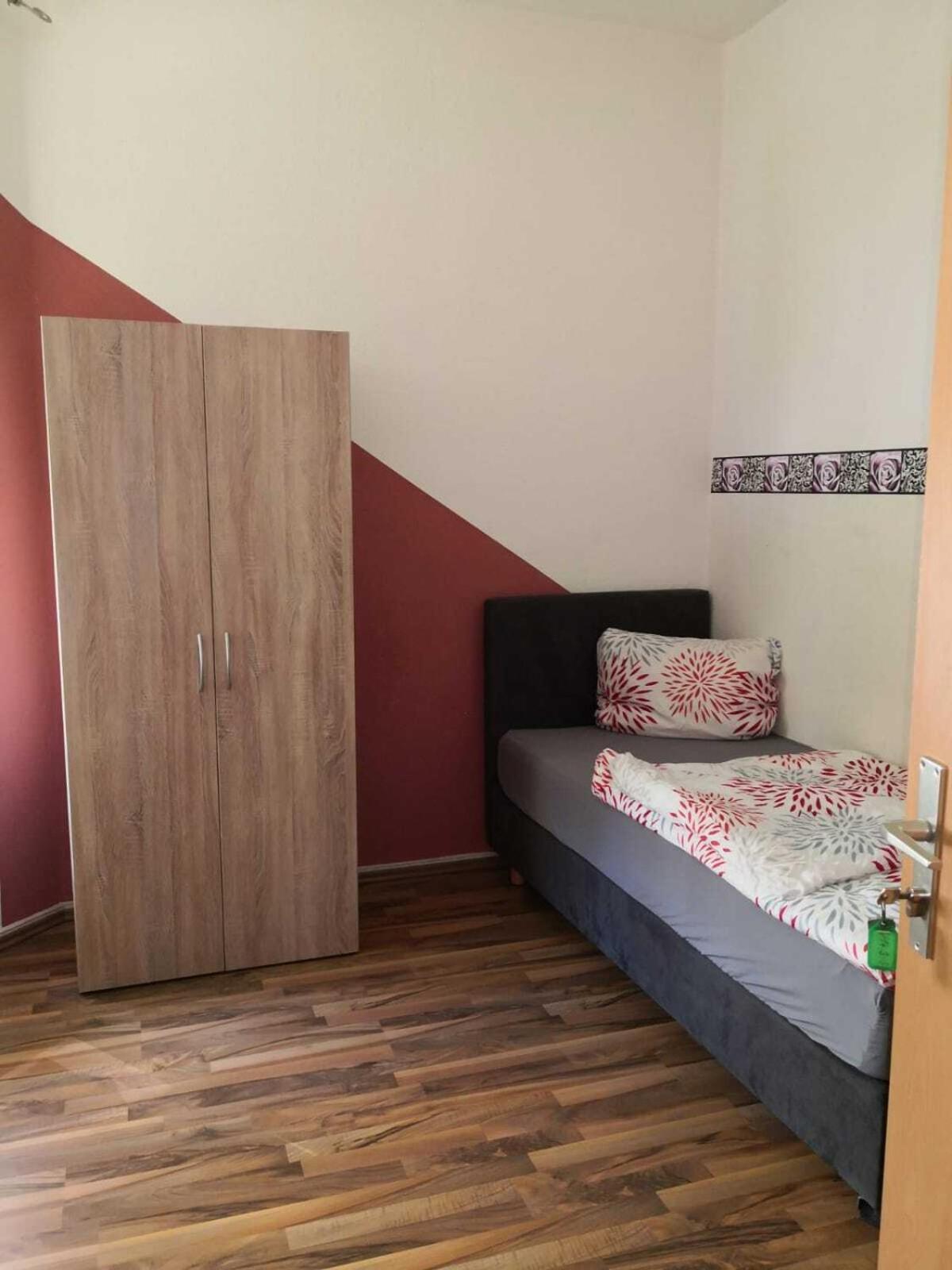 Hostel Im Medizinerviertel Хале Стая снимка