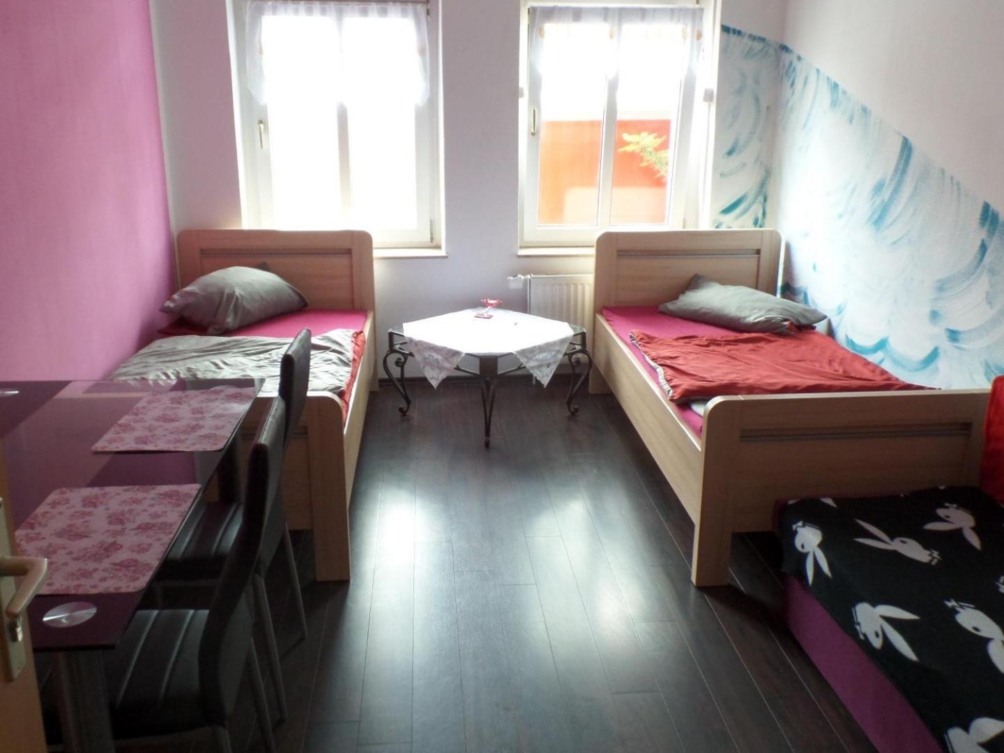 Hostel Im Medizinerviertel Хале Екстериор снимка